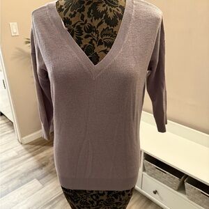 Dynamite‎ V-Neck Sweater in Soft Purple gorgeous